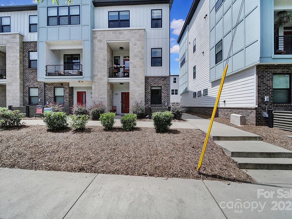 1st image of 1152 E 36th St