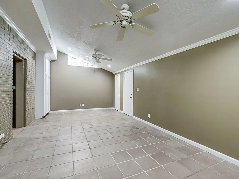 1422 Walnut Bend Ln #1/14 — Photo 5