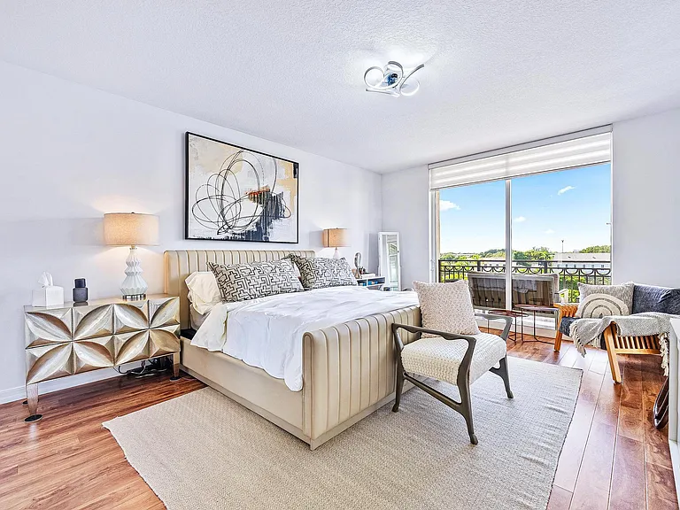 550 Okeechobee Blvd #422 — Photo 13