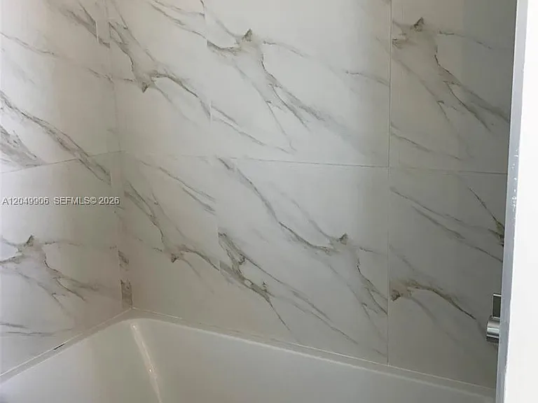 2000 W Metropica Way #1603 — Photo 17