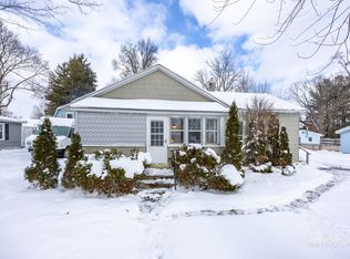 408 E Market St, Greenville, MI 48838