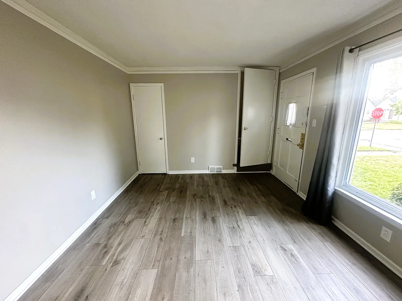 3 bed, 958 sqft, $1,500 — Photo 4