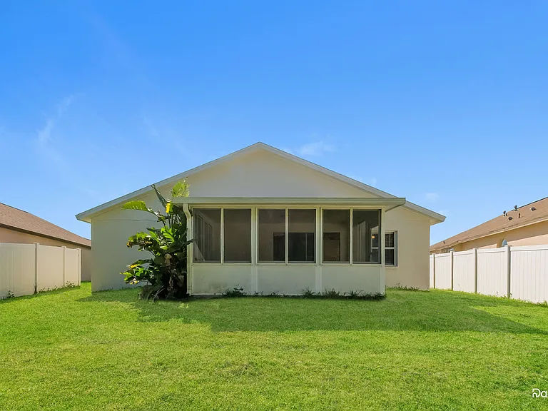 31349 Wrencrest Dr — Photo 16