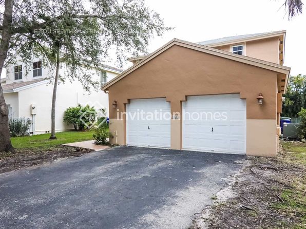 141 NW 207th Ave