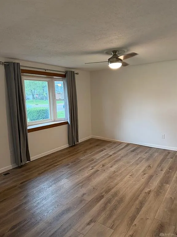 3 bed, 1.0 bath, 1026 sqft, $1,700 — Photo 4