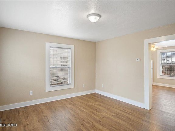 5th image of 1231 Jefferson Ave