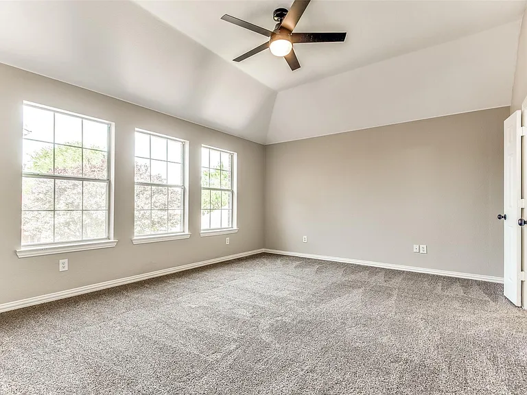 15704 Grove Crest Dr — Photo 13