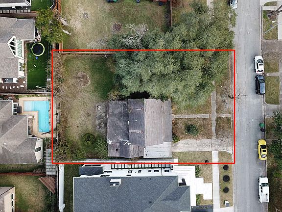 2nd image of 3315 Oakdale St