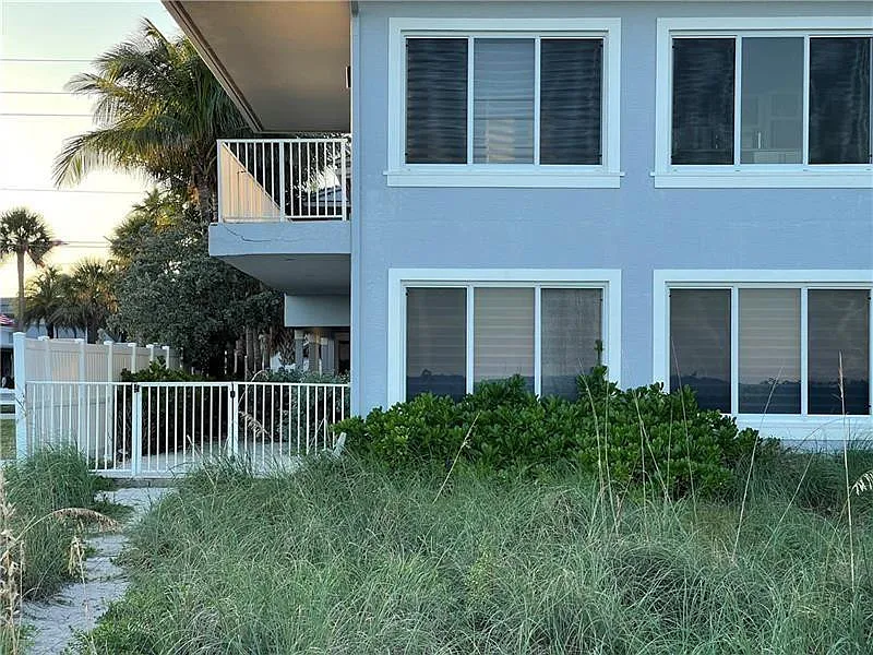 Ocean Terrace Beachside — Photo 3
