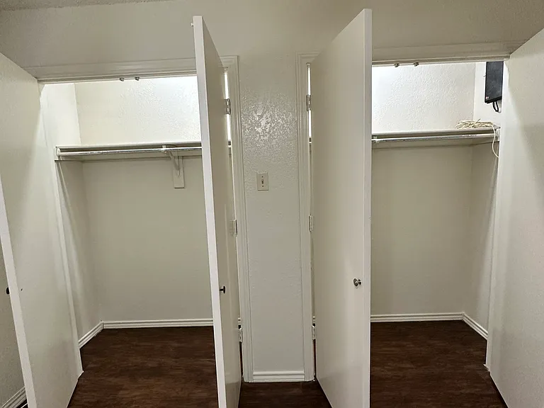 924 W Chestnut St #3 — Photo 11