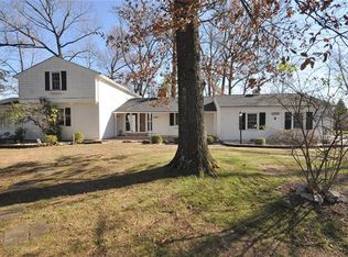 3 Pine Lake Dr, Collinsville, IL
