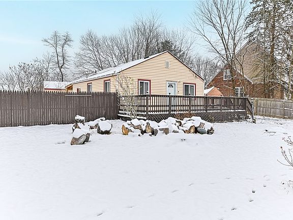 3rd image of 2851 Bella Vista Dr