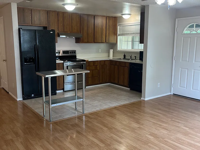 2631 California Ave — Photo 3