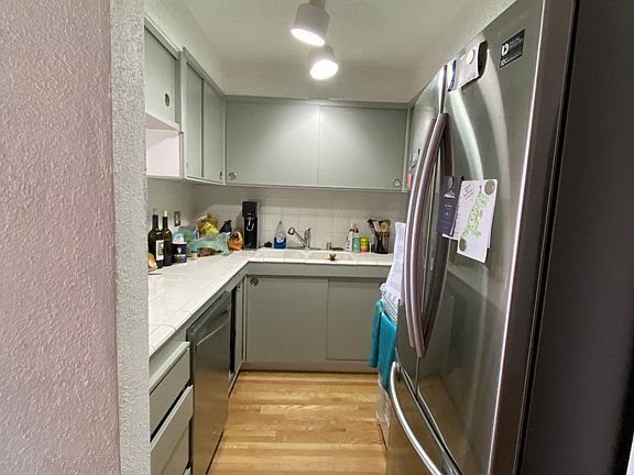 5th image of 3742 Landa St APT 6