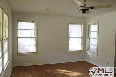 4th image of 1111 W Illinois Ave