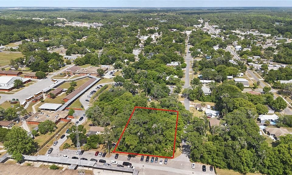 1st image of Walnut St Lot 1825