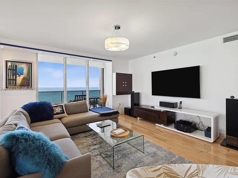 1800 S Ocean Dr #1401 — Photo 3