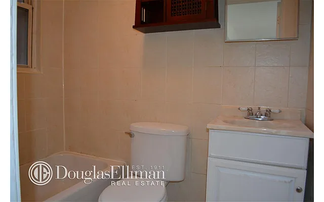 Rented by Douglas Elliman | media 24