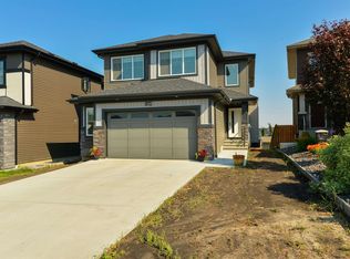 1208 Peregrine Ter NW, Edmonton, AB T5S 0M3