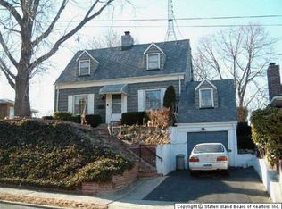 18 Ward Ave, Staten Island, NY 10304
