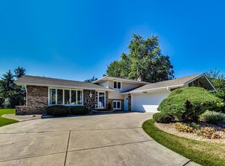 419 Claremont Dr, Downers Grove, IL 60516