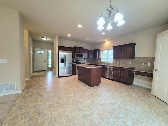 3rd image of 16429 Virginia St