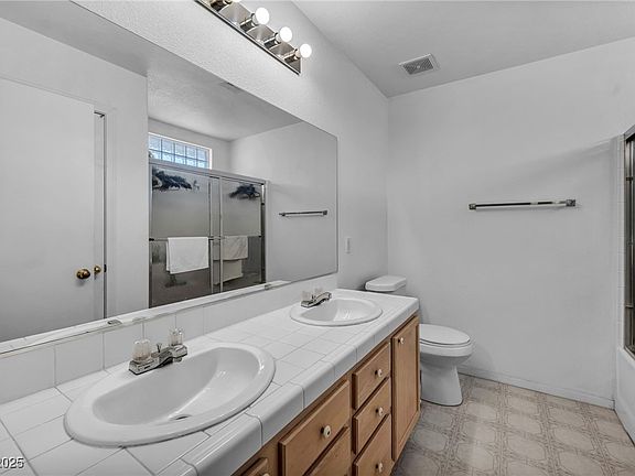 5th image of 520 Stonehurst Dr