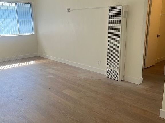 5th image of 13931-13951 Illinois St #13951-G