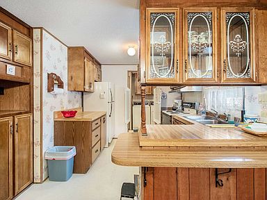 56145 Riverdale Dr Elkhart In 46514 Zillow