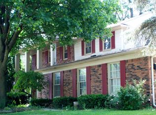 2313 Red Maple Dr, Troy, MI 48098