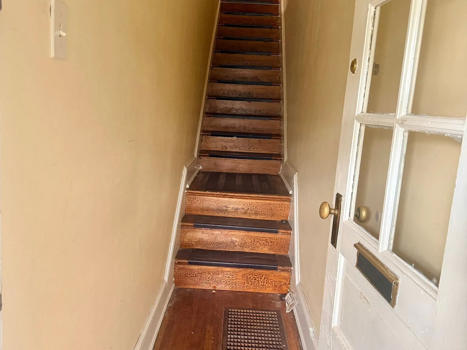 1 bed, 1.0 bath, 700 sqft, $1,100 — Photo 3
