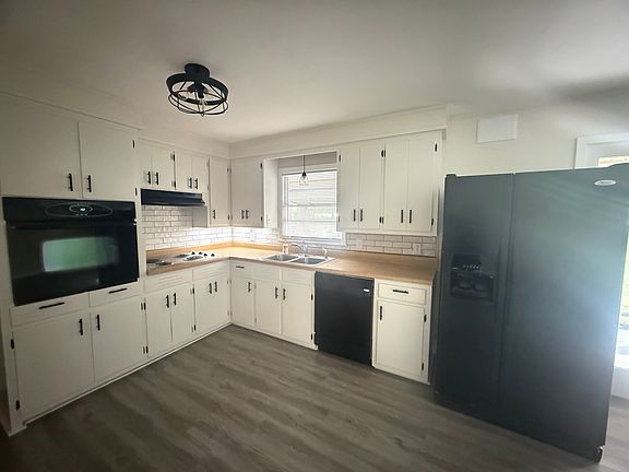 4th image of 327 Bellevue Ave