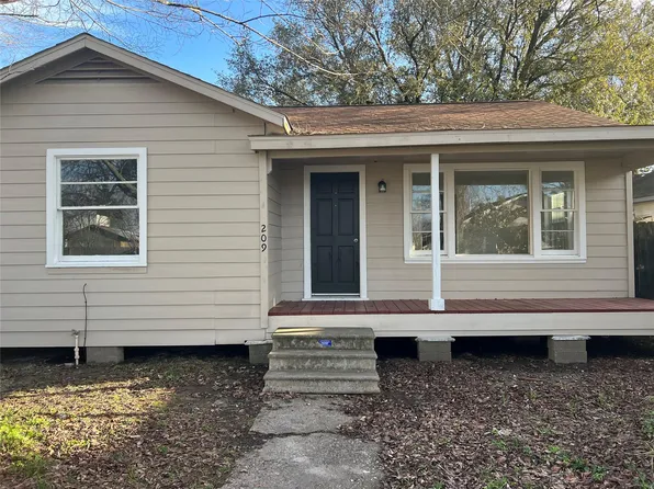 209 Graham St, Baytown, TX 77520