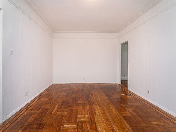 4th image of 2680 30th St APT 2D