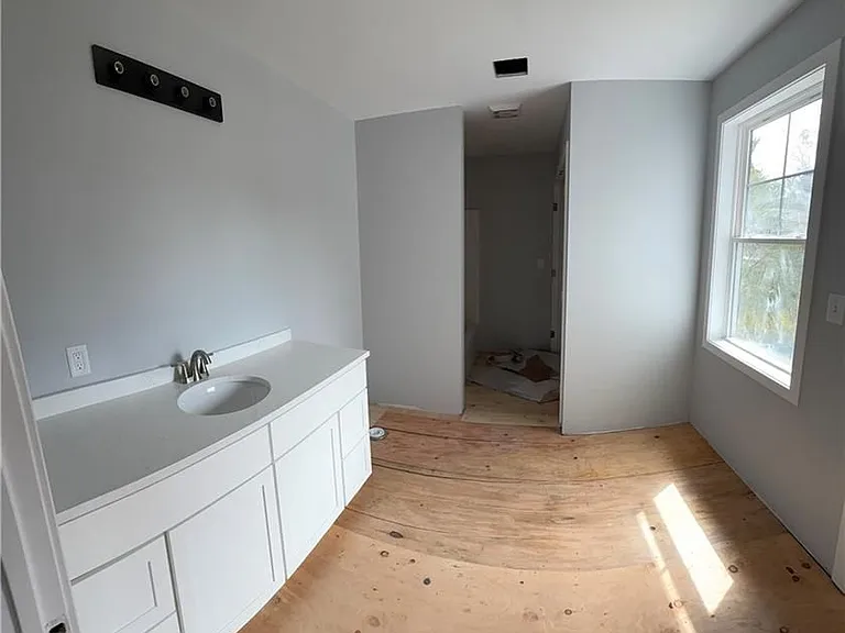 124 Birch Swamp Rd #B — Photo 9