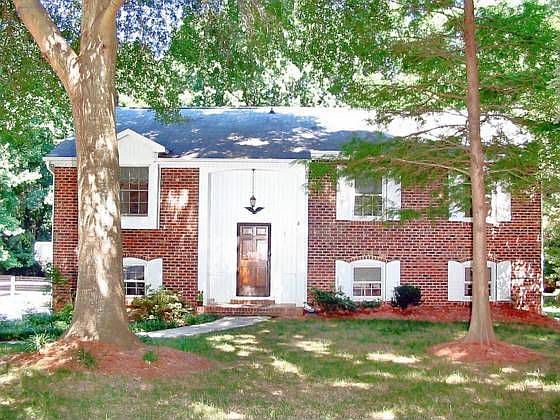 1st image of 811 Odell Ct