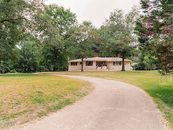 2nd image of 3393 Military Rd