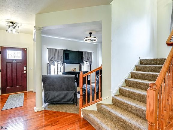2nd image of 7681 Meadow Brooke Way