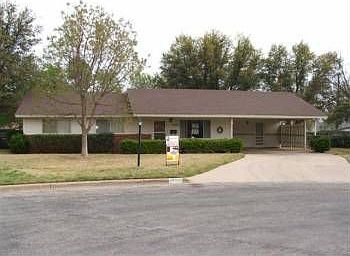 1st image of 3105 College Hills Cir