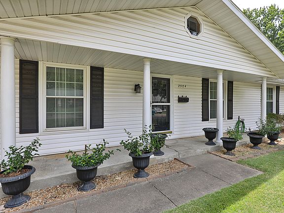 3rd image of 2504 S Mccann Avenue