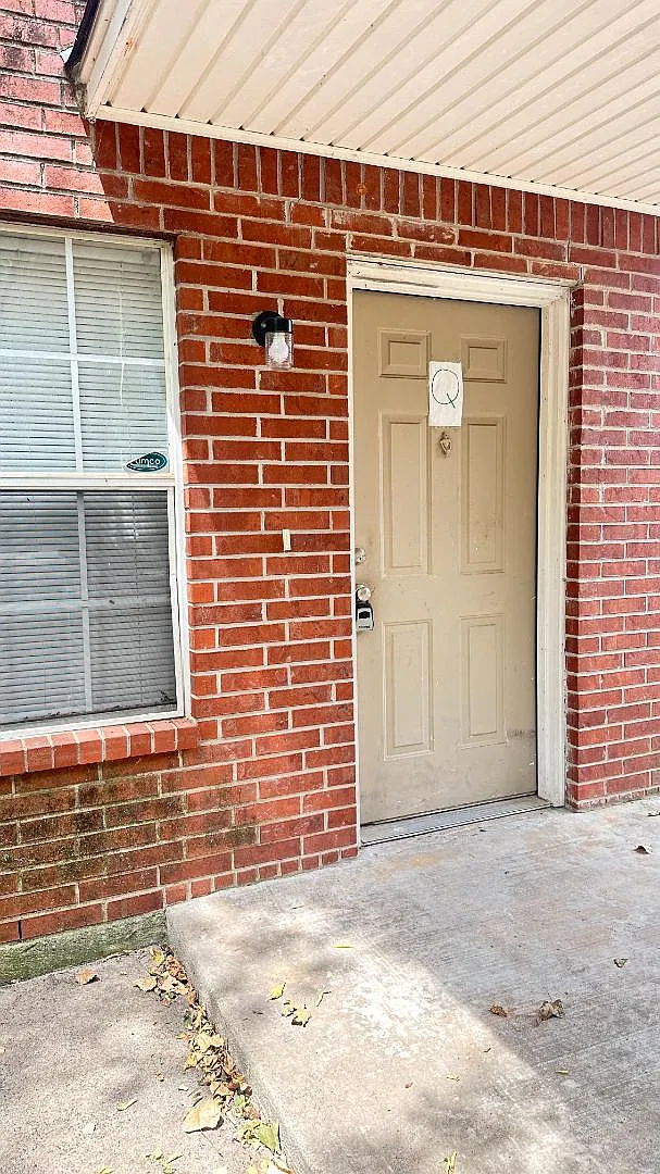 14117 SE 29th St - Q — Photo 2