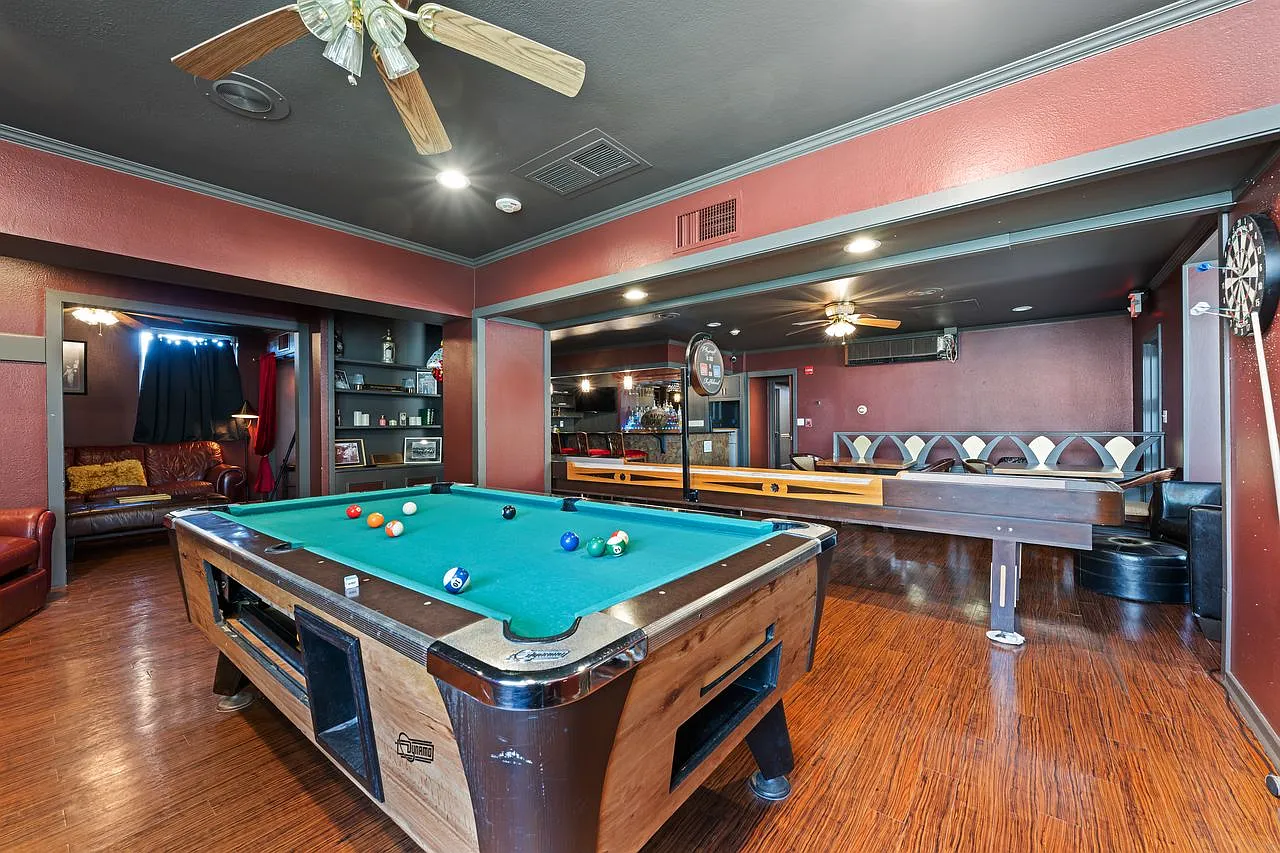 The Apartments at Hotel Phillips — Photo 4