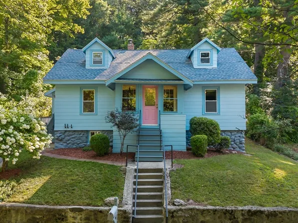 10 Tilbury St, Worcester, MA 01603