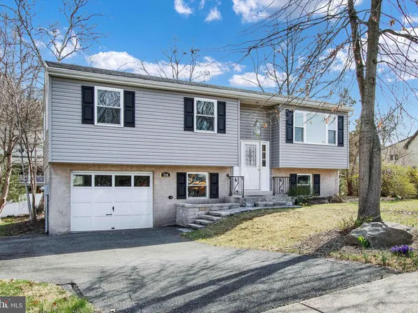 744 Tamarack Trl, Reading, PA 19607