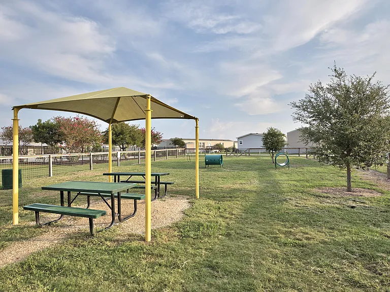 Woodlake Estates (TX) — Photo 9