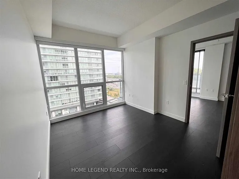 95 McMahon Dr #802 — Photo 6