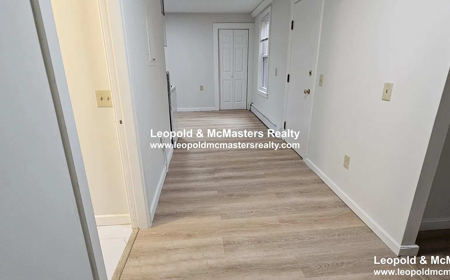 3 bed, 1.0 bath, 1400 sqft, $1,900 — Photo 4