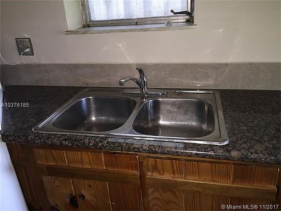 2nd image of 6305 Pierce St
