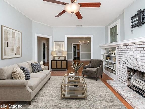 5th image of 10 Macy Pl