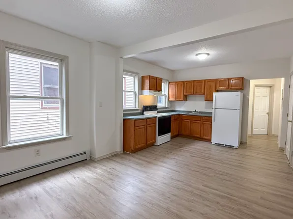 9-17 Webster St, Hartford, CT